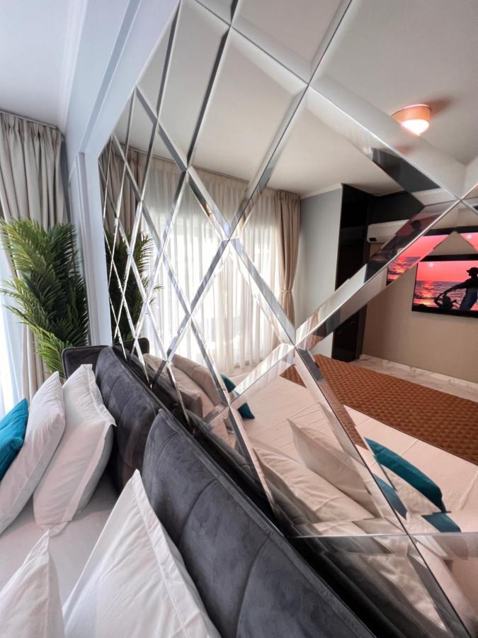 Blue Luxury Studio Mamaia Extérieur photo